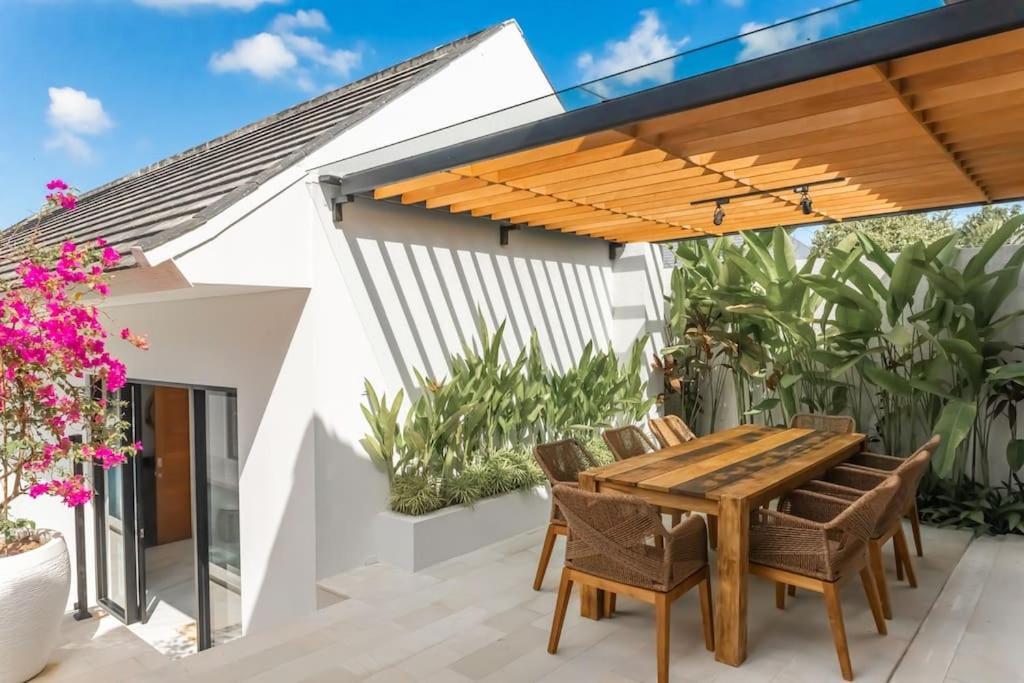 Villa Hakem Elegant&modern 4 bedrooms villa pool view Canggu Buitenkant foto