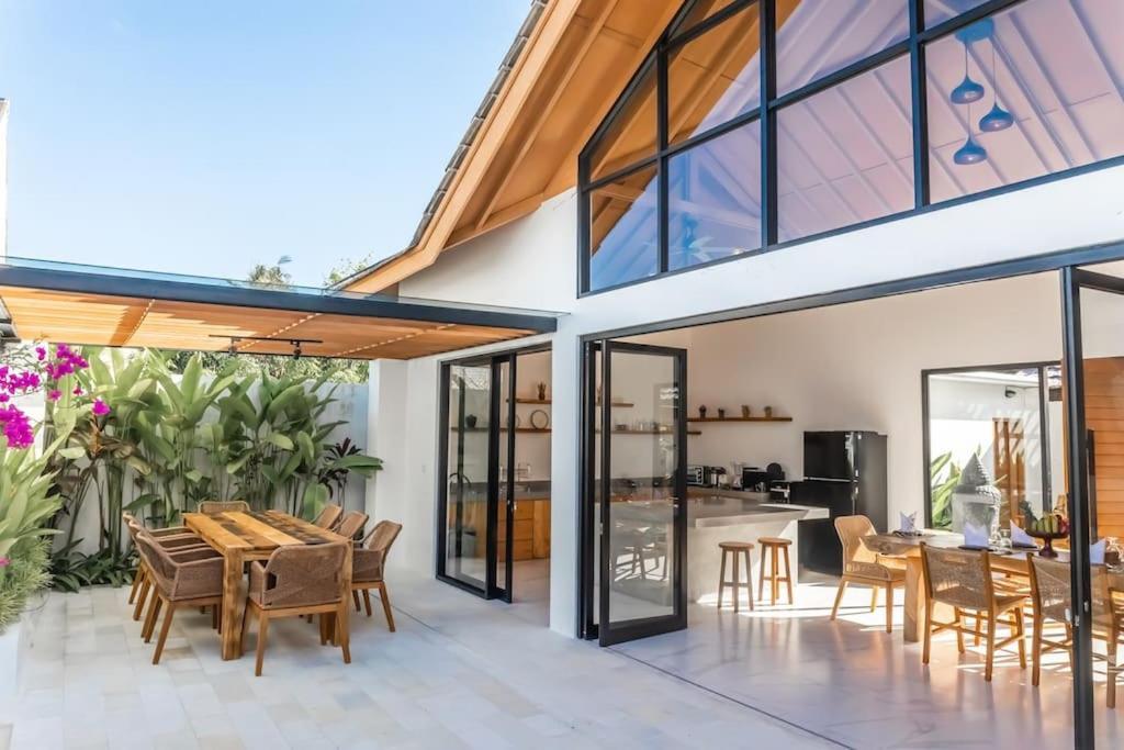Villa Hakem Elegant&modern 4 bedrooms villa pool view Canggu Buitenkant foto